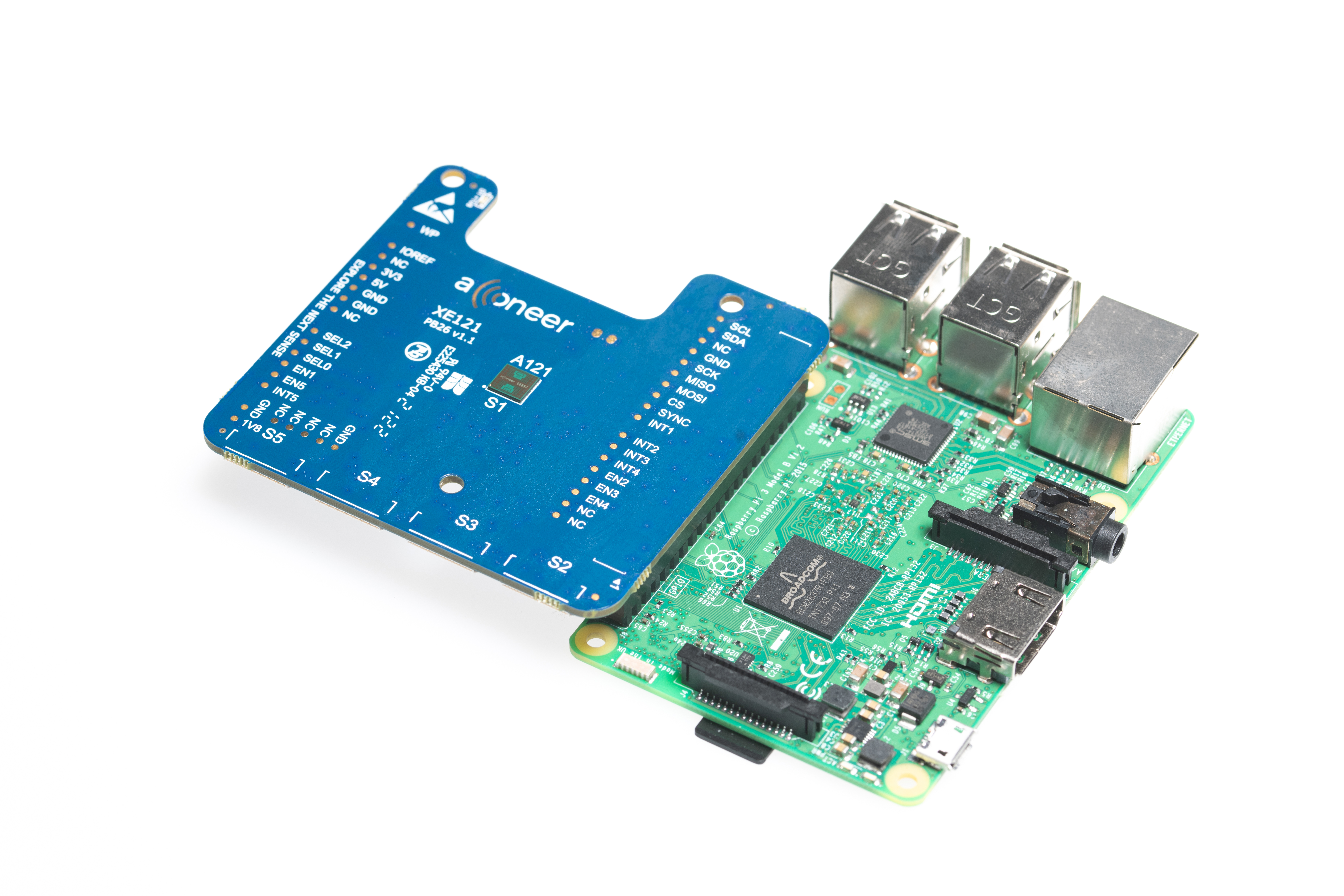 ../../_images/rpi_xe121_hw_overview.jpg